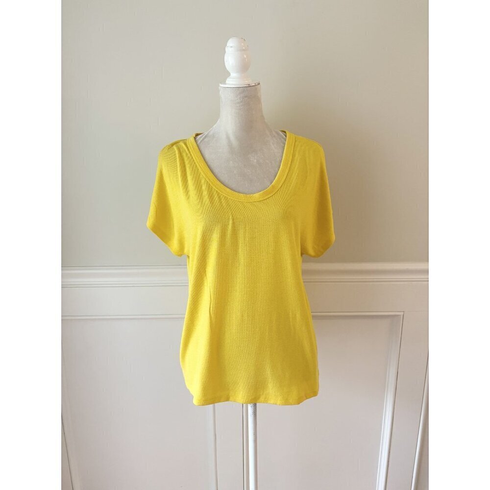Gap Yellow Scoop Neck Short Sleeve Tee S Lightweight Cotton Blend